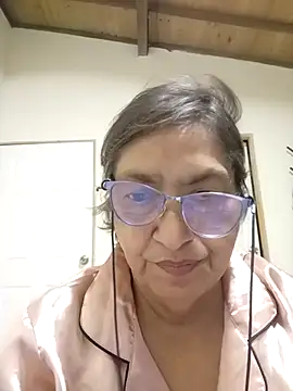 florecita69 online show from October 2025 02:23:01 AM