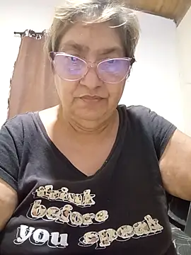 florecita69 online show from April 2026 01:34:01 AM