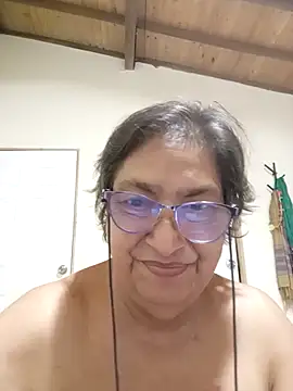 florecita69 online show from October 2025 02:36:01 PM