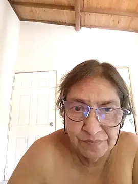 florecita69 online show from October 2025 04:16:01 PM