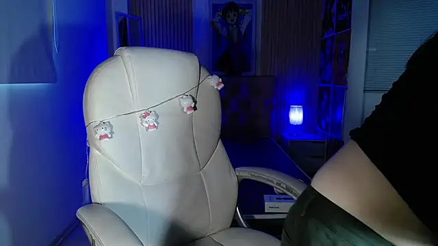 kittyhouse hs online show from September 2025 09:55:01 PM