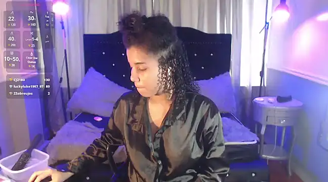 Snapshot of Mayaa_ross chatting on March 2025 08:35:02 PM Mayaa ross online show from March 2025 08:35:02 PM