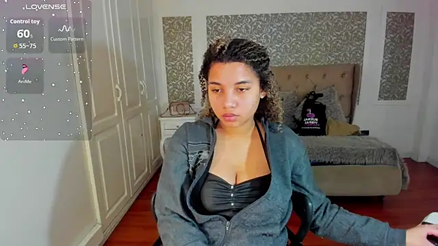 Snapshot of Mayaa_ross chatting on October 2025 02:26:01 AM Mayaa ross online show from October 2025 02:26:01 AM