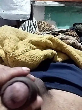 estuker22 online show from January 2026 04:25:01 PM