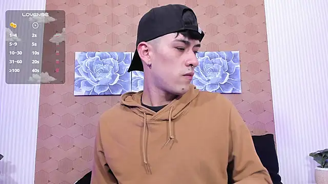 Ryan Clark  online show from December 2024 08:25:01 PM