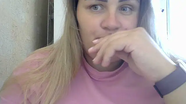 Snapshot of Honeydew-Waves chatting on September 2025 10:27:01 AM Honeydew-Waves online show from September 2025 10:27:01 AM