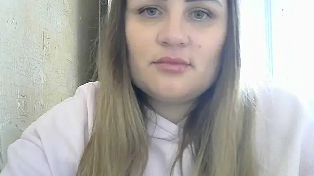 Snapshot of Honeydew-Waves chatting on April 2026 02:19:01 PM Honeydew-Waves online show from April 2026 02:19:01 PM