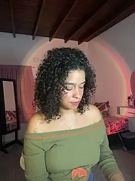 Snapshot of Arteatenea__ chatting on March 2025 03:52:01 AM Arteatenea online show from March 2025 03:52:01 AM