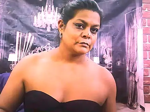 indianCherryPie online show from December 2025 06:24:01 PM