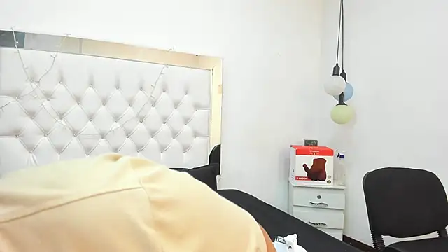 brendamaz online show from November 2025 12:04:02 PM