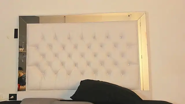 brendamaz online show from December 2025 11:47:02 AM