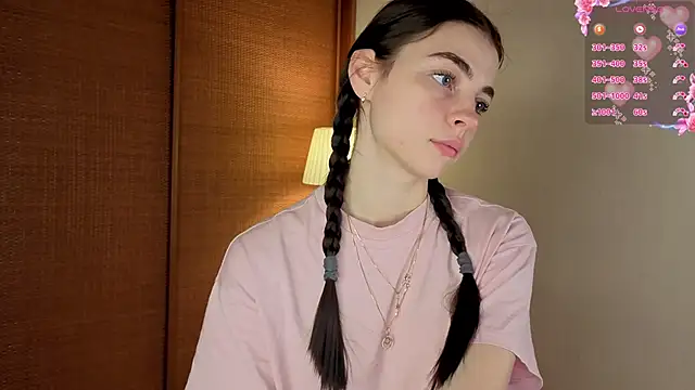 MaryJacksoon online show from November 2025 07:46:01 AM