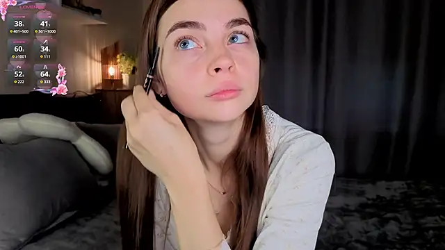 MaryJacksoon online show from October 2025 07:42:02 AM