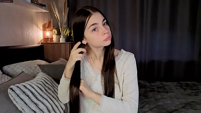 MaryJacksoon online show from November 2025 07:56:02 AM