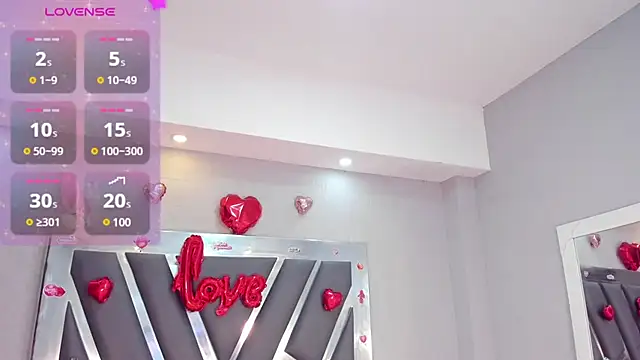  Mia Wallace online show from February 2025 01:08:01 PM