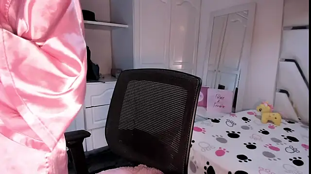  Mia Wallace online show from December 2024 02:58:01 AM