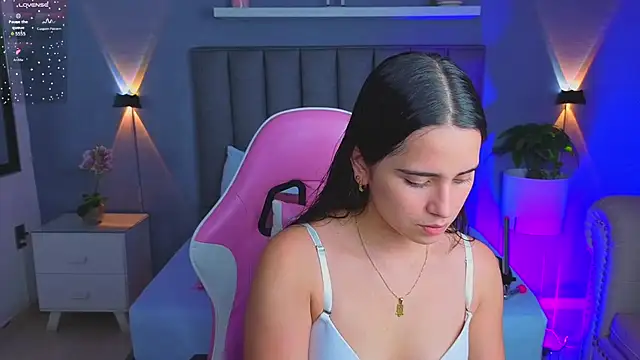 Snapshot of angelica_dymond chatting on November 2025 12:05:01 PM angelica dymond online show from November 2025 12:05:01 PM