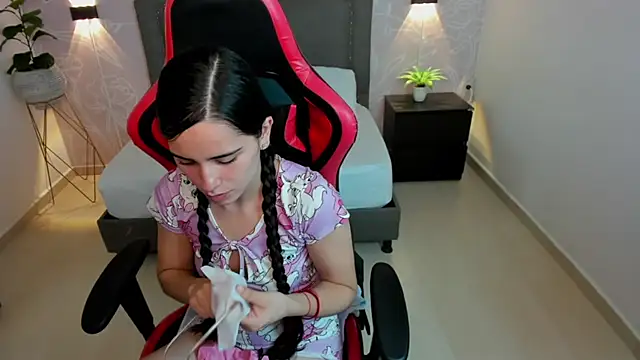 Snapshot of angelica_dymond chatting on March 2025 12:15:02 PM angelica dymond online show from March 2025 12:15:02 PM