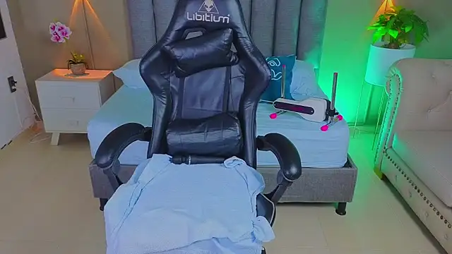 angelica dymond online show from March 2026 07:20:02 PM