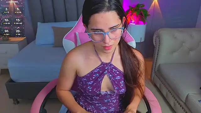 Snapshot of angelica_dymond chatting on November 2025 07:06:01 PM angelica dymond online show from November 2025 07:06:01 PM