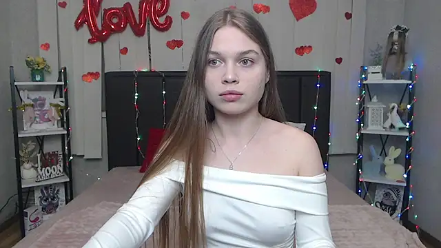 LaraPika online show from April 2026 05:07:01 PM