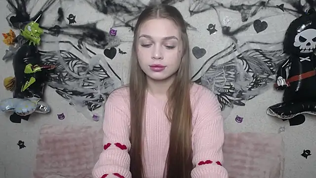 LaraPika online show from November 2025 06:11:02 PM