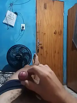 Snapshot of 1995eduardo chatting on March 2025 11:53:02 AM 1995eduardo online show from March 2025 11:53:02 AM