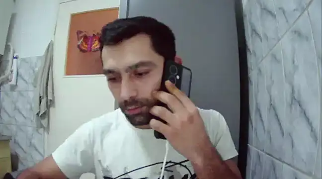 Snapshot of the_hot chatting on December 2024 11:34:01 AM the hot online show from December 2024 11:34:01 AM