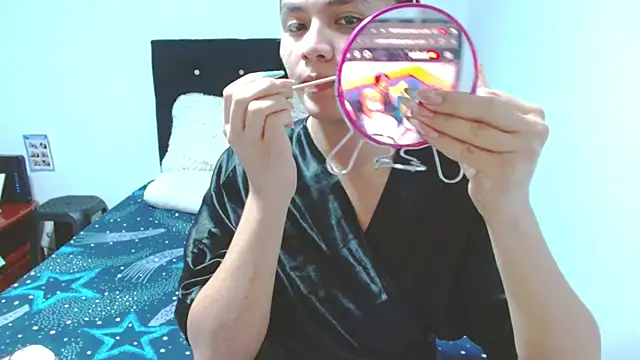 giuliana andrade online show from November 2025 12:58:02 AM