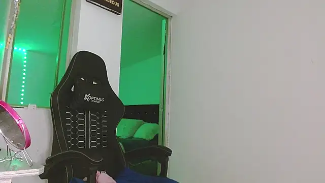 giuliana andrade online show from March 2026 12:34:01 AM