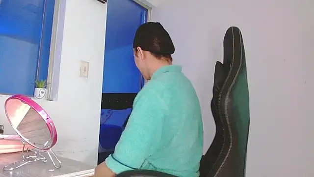 giuliana andrade online show from March 2026 12:09:01 AM