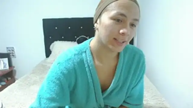 giuliana andrade online show from October 2025 12:09:01 AM