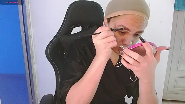 giuliana andrade online show from February 2026 12:30:02 AM