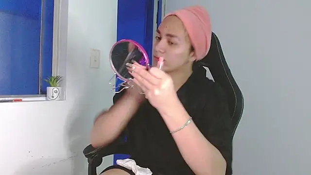 giuliana andrade online show from February 2026 12:11:01 AM