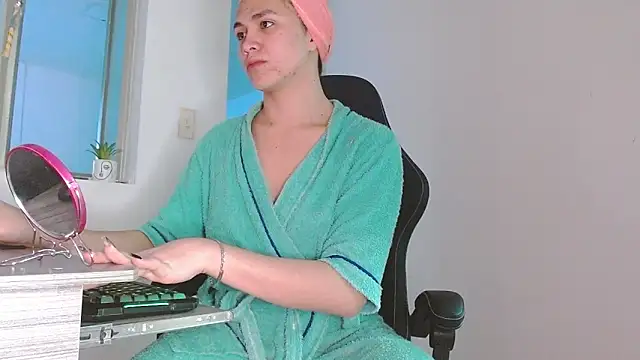 giuliana andrade online show from March 2026 12:19:02 AM