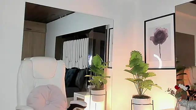 Kitty Eliffe online show from April 2026 02:27:02 AM