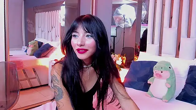 Snapshot of Kitty_Eliffe chatting on February 2025 10:31:02 PM Kitty Eliffe online show from February 2025 10:31:02 PM