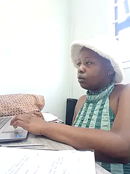Snapshot of SWEETCLITYxxx chatting on October 2025 08:41:01 AM SWEETCLITYxxx online show from October 2025 08:41:01 AM