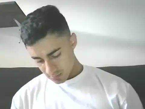 Danifornari online show from December 2024 07:33:01 PM