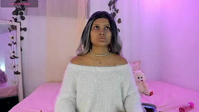 catalina and roger online show from October 2025 12:14:02 PM