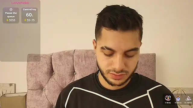 Amadeo Wild online show from October 2025 07:42:02 AM