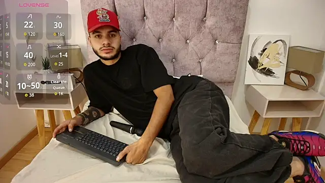 Amadeo Wild online show from November 2025 11:05:01 AM