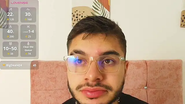 Amadeo Wild online show from November 2025 02:54:02 PM