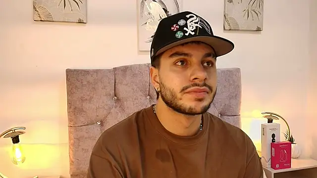 Amadeo Wild online show from April 2026 04:04:01 AM