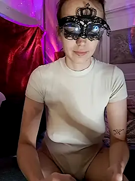 PearMaki online show from December 2025 12:16:01 AM