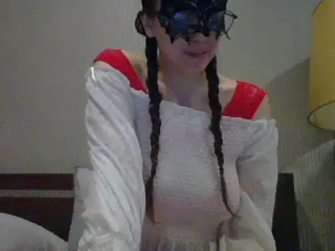 PearMaki online show from February 2025 03:36:02 PM