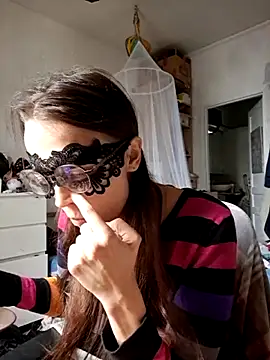 PearMaki online show from September 2025 02:29:02 PM