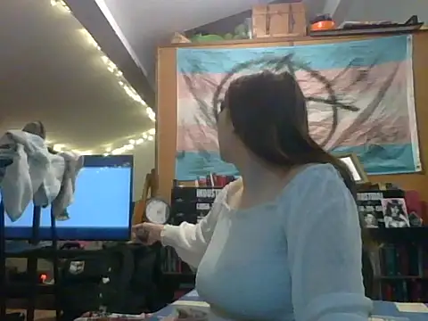 PearMaki online show from December 2024 08:27:02 PM