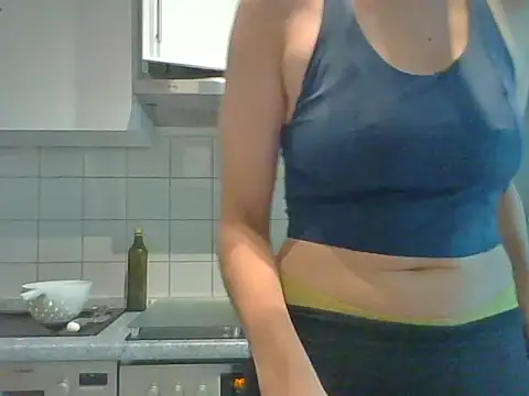 PearMaki online show from March 2025 08:26:02 AM