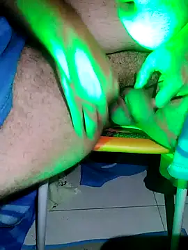 Leocesar37 online show from April 2026 05:09:02 AM